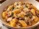 Gnocchis crémeux au potimarron, champignons dorés, sauge et parmesan